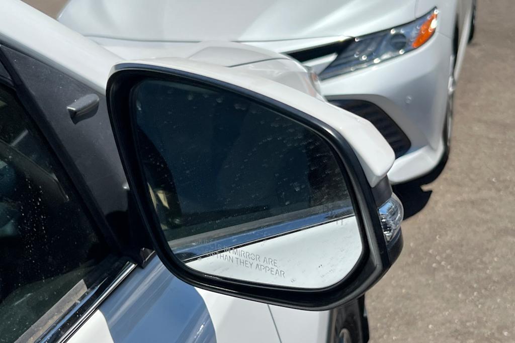 Thumbnail: 2017 Toyota RAV4 - 17
