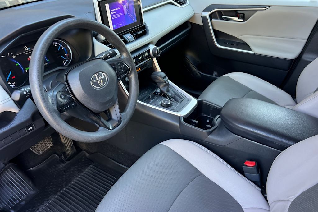 Thumbnail: 2024 Toyota RAV4 - 9