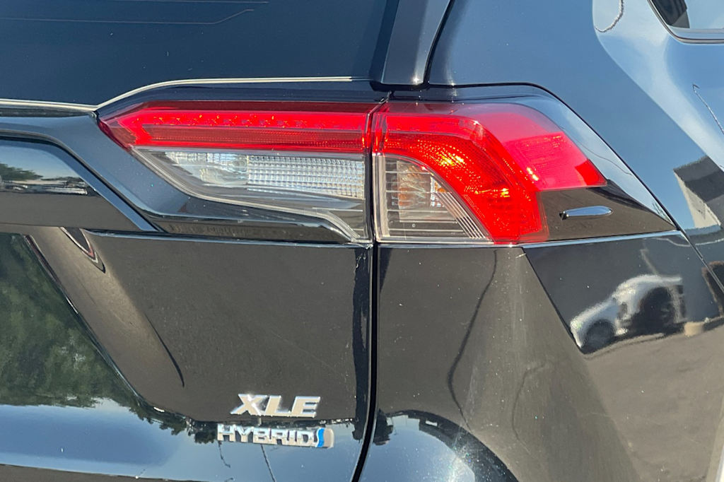 Thumbnail: 2022 Toyota RAV4 - 33