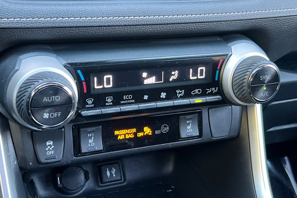 Thumbnail: 2019 Toyota RAV4 - 27