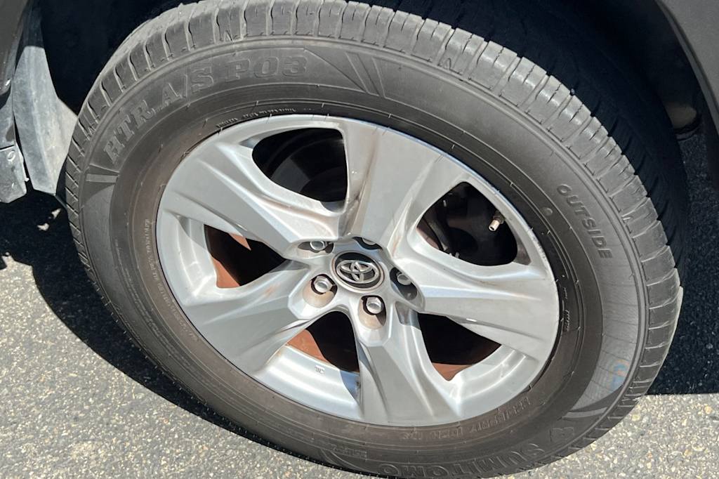 Thumbnail: 2019 Toyota RAV4 - 22