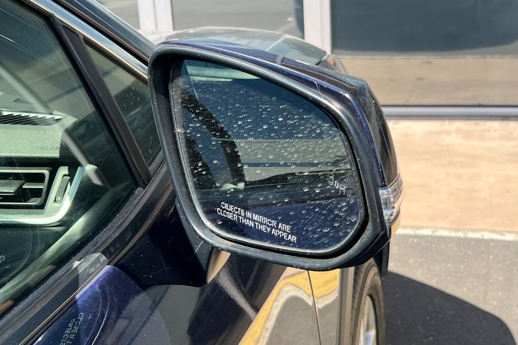 Thumbnail: 2019 Toyota RAV4 - 16