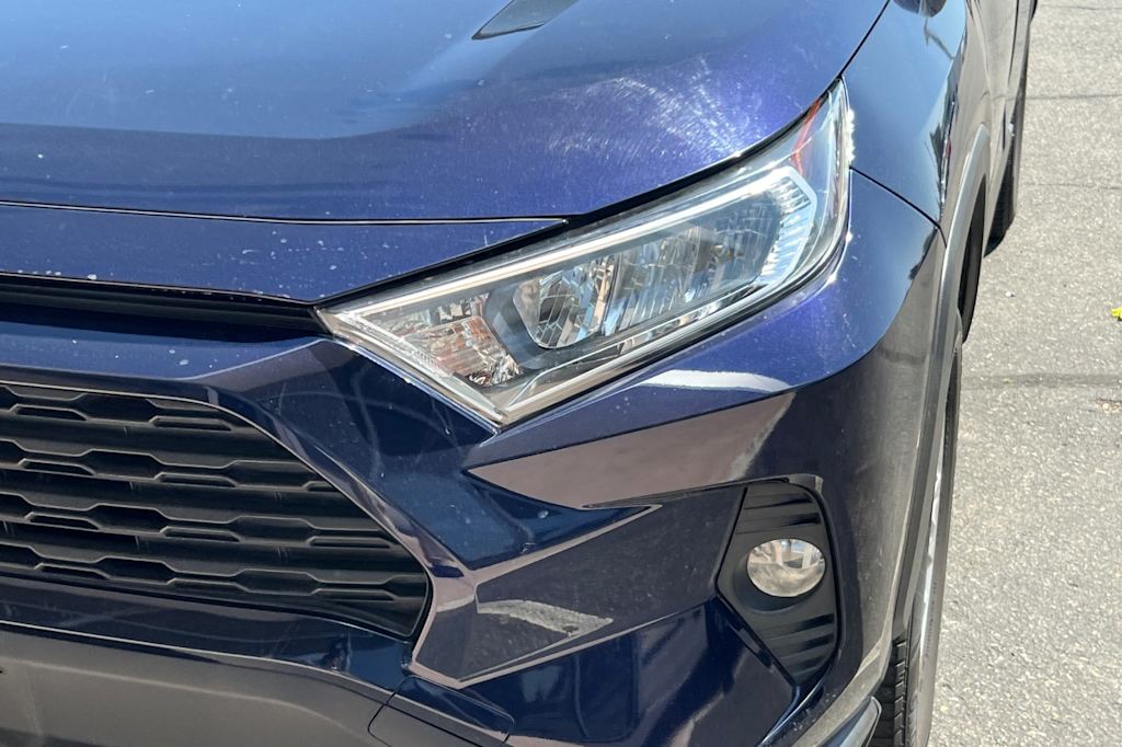 Thumbnail: 2019 Toyota RAV4 - 11