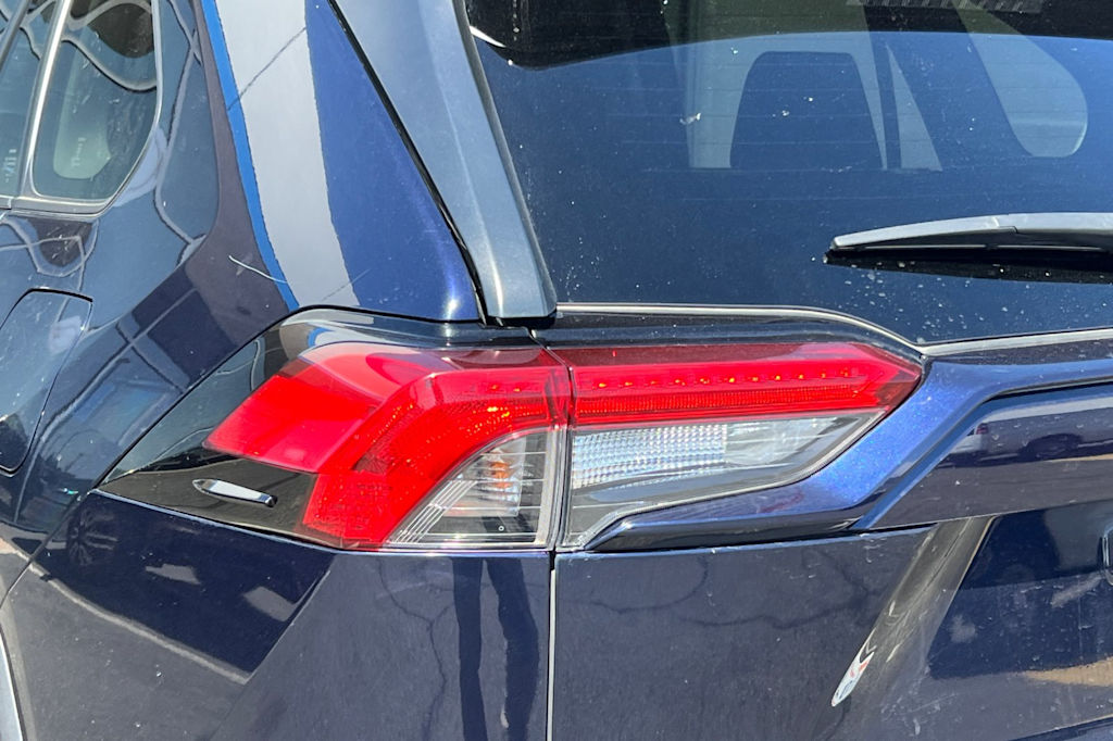 Thumbnail: 2019 Toyota RAV4 - 20