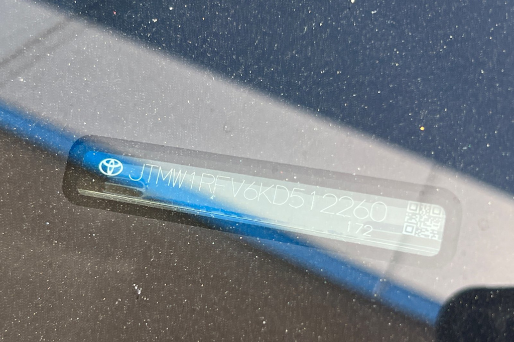 Thumbnail: 2019 Toyota RAV4 - 23
