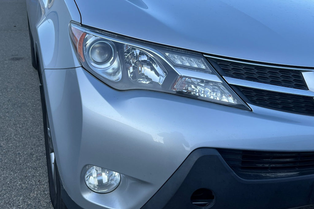 Thumbnail: 2015 Toyota RAV4 - 10