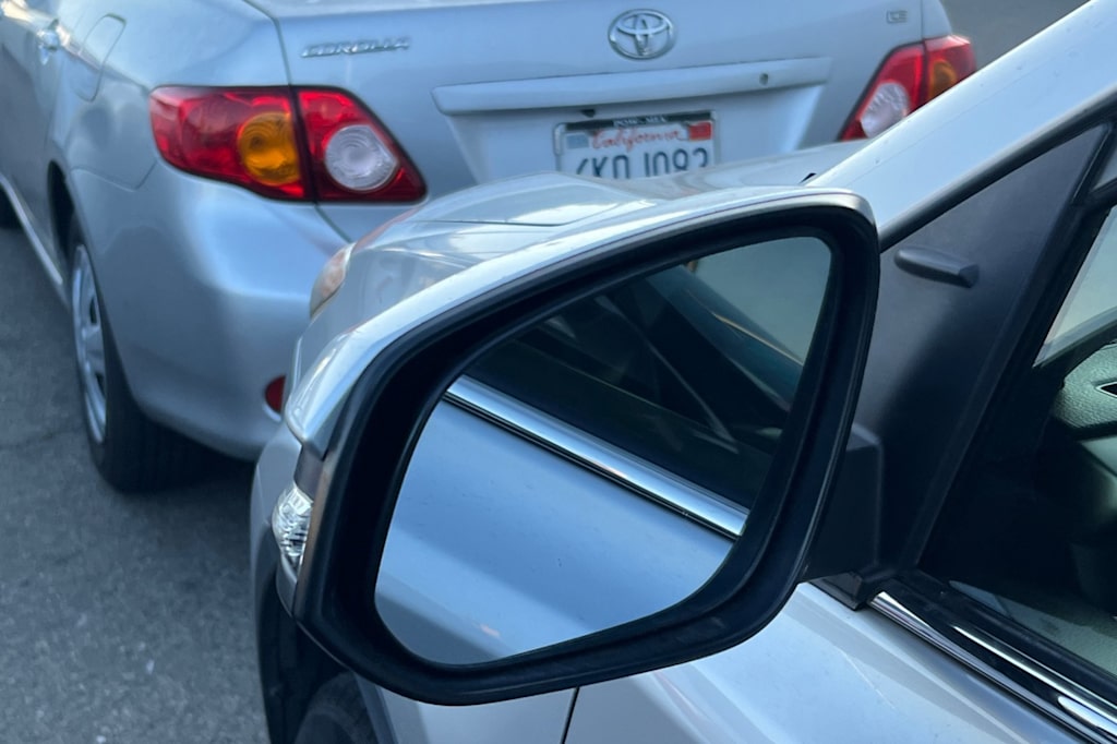 Thumbnail: 2015 Toyota RAV4 - 20