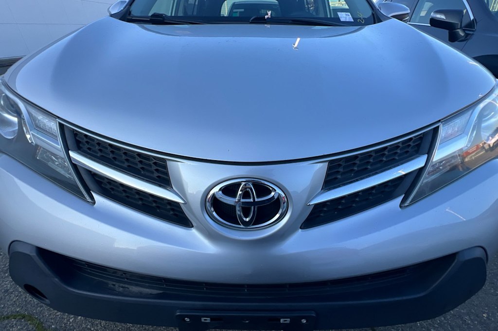 Thumbnail: 2015 Toyota RAV4 - 11