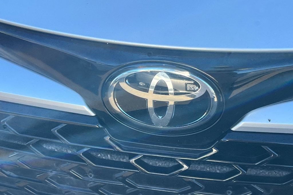 Thumbnail: 2023 Toyota Corolla - 5