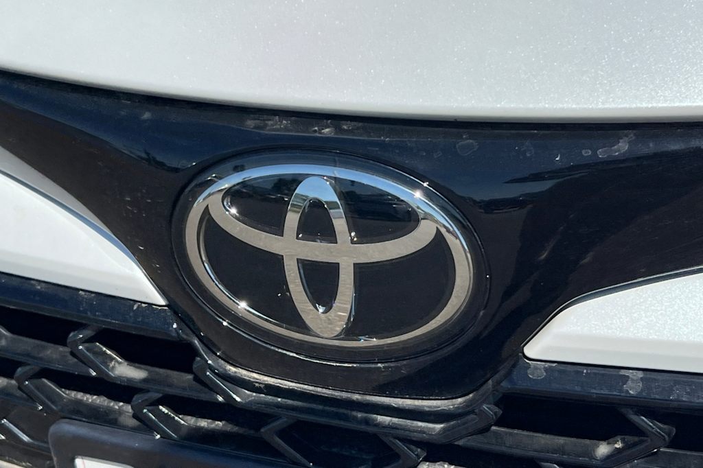 Thumbnail: 2025 Toyota Corolla - 5