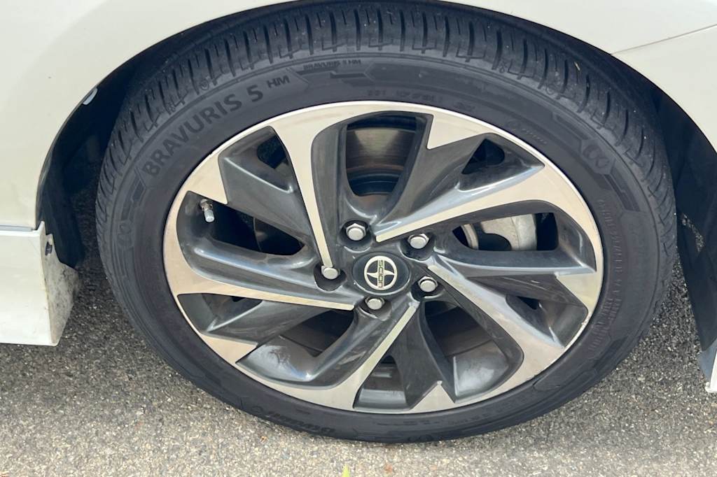 Thumbnail: 2016 Scion iM - 16