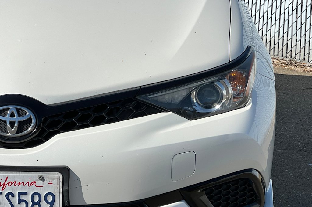 Thumbnail: 2017 Toyota Corolla iM - 16