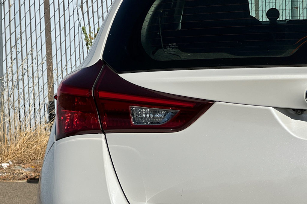 Thumbnail: 2017 Toyota Corolla iM - 24