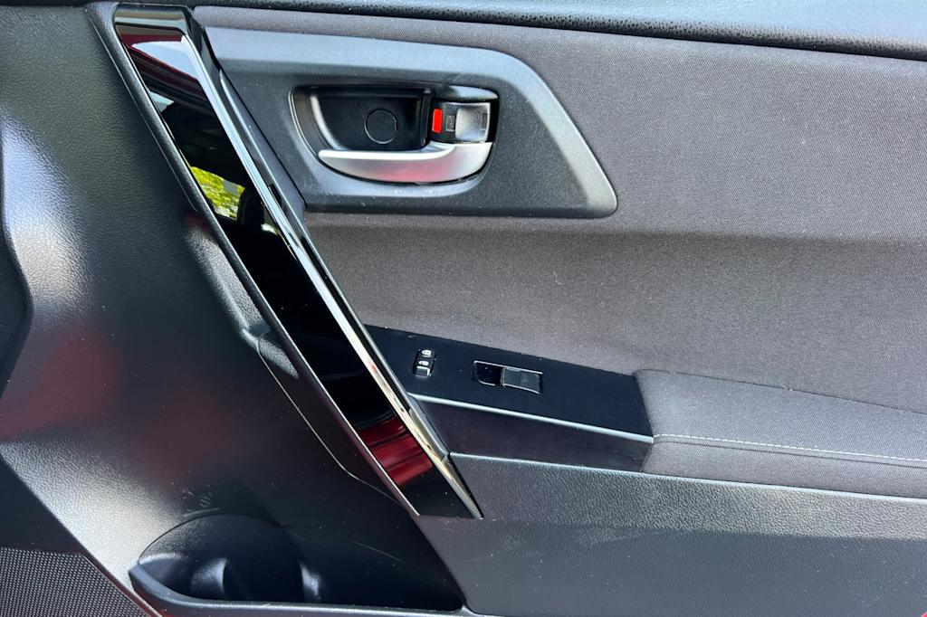 Thumbnail: 2018 Toyota Corolla iM - 23
