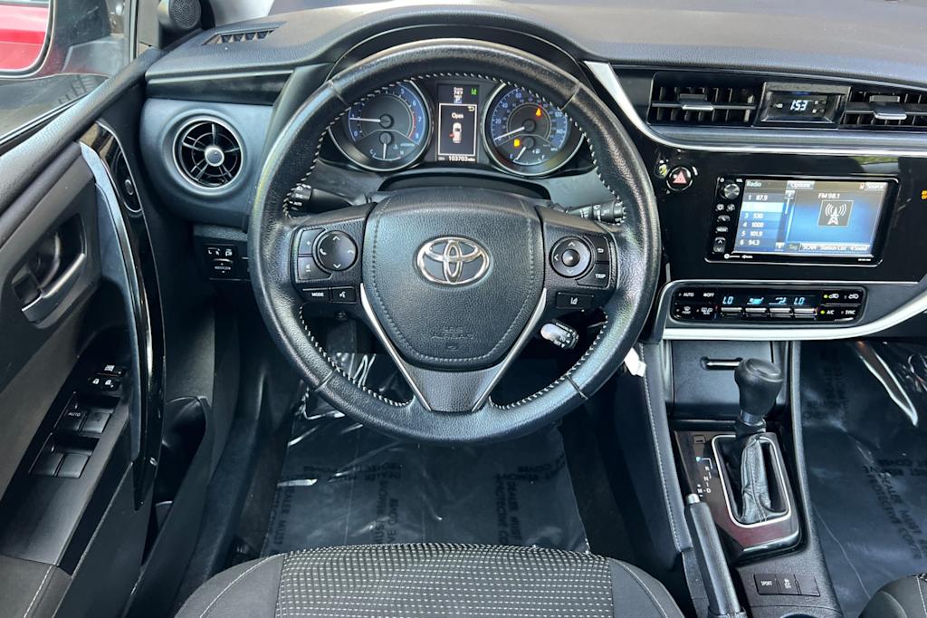 Thumbnail: 2018 Toyota Corolla iM - 10