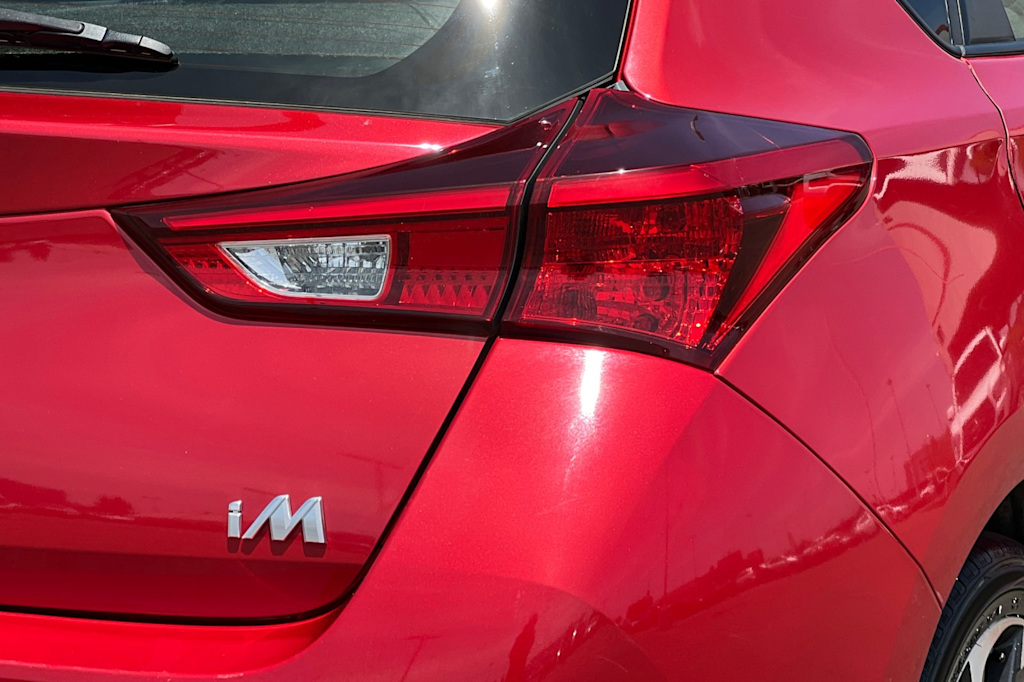 Thumbnail: 2018 Toyota Corolla iM - 31