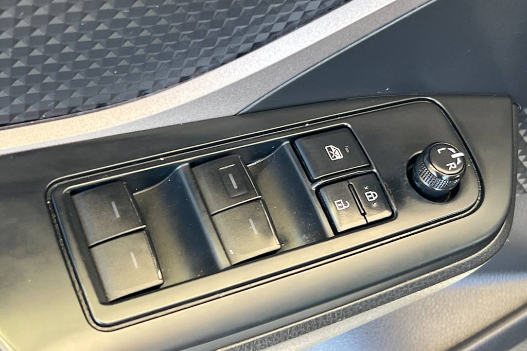 Thumbnail: 2020 Toyota C-HR - 23