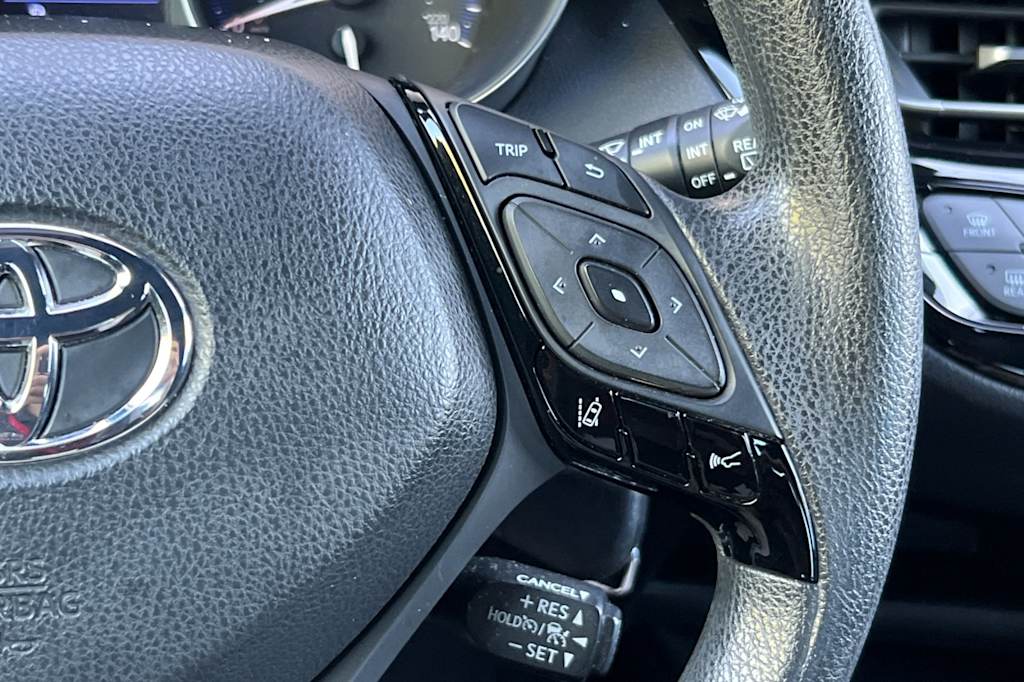 Thumbnail: 2019 Toyota C-HR - 29