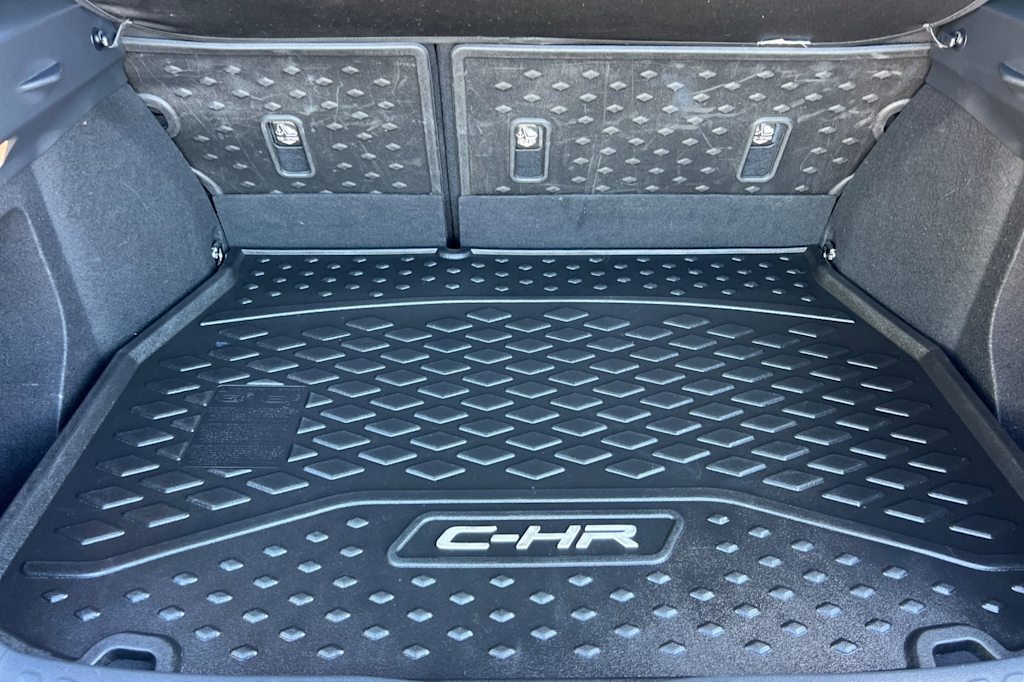 Thumbnail: 2019 Toyota C-HR - 17