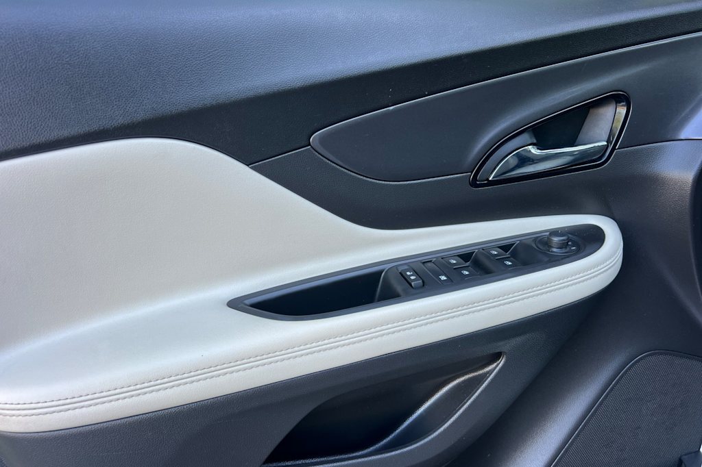Thumbnail: 2019 Buick Encore - 22