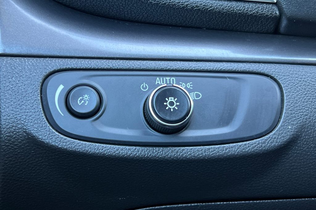 Thumbnail: 2019 Buick Encore - 31