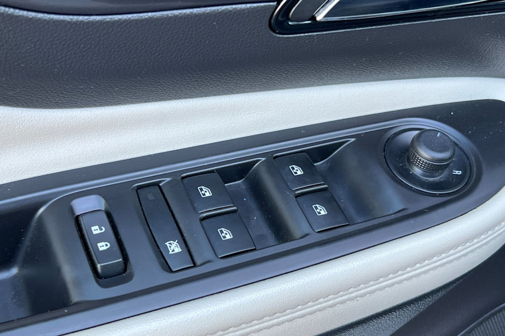 Thumbnail: 2019 Buick Encore - 23