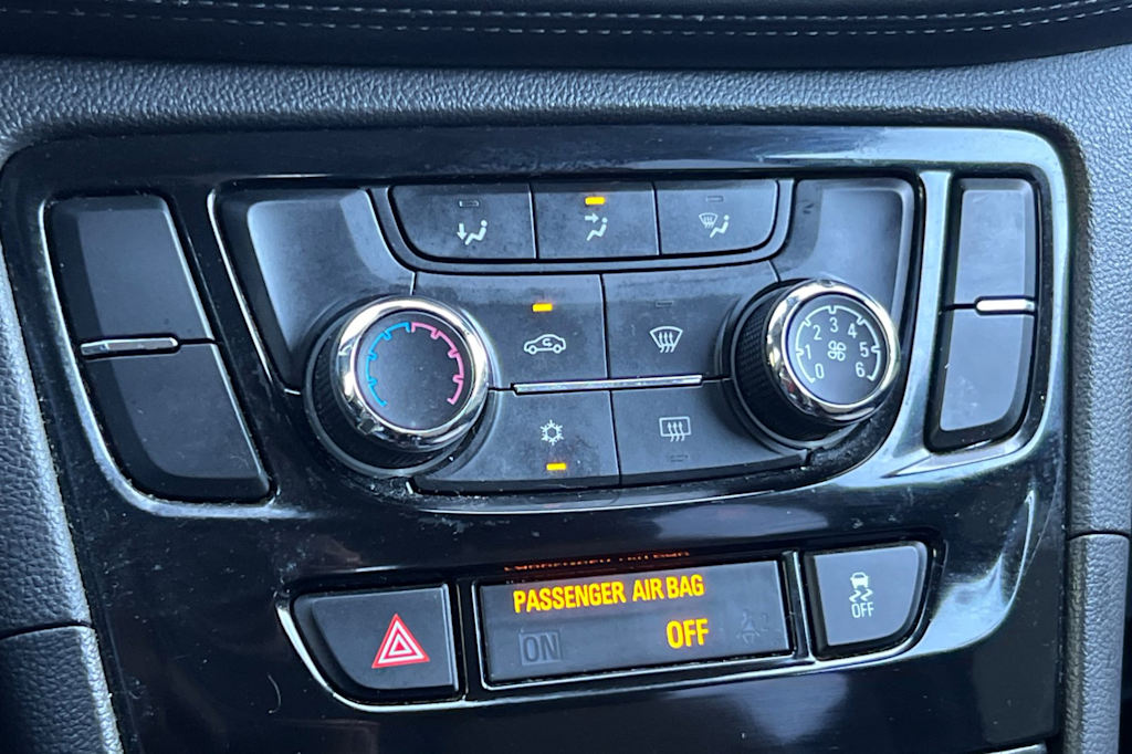 Thumbnail: 2019 Buick Encore - 25