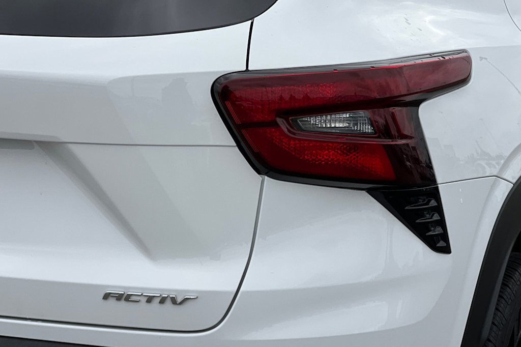 Thumbnail: 2024 Chevrolet Trax - 31
