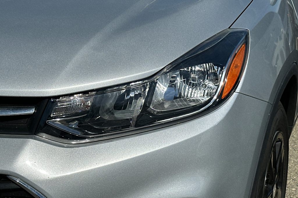 Thumbnail: 2022 Chevrolet Trax - 13