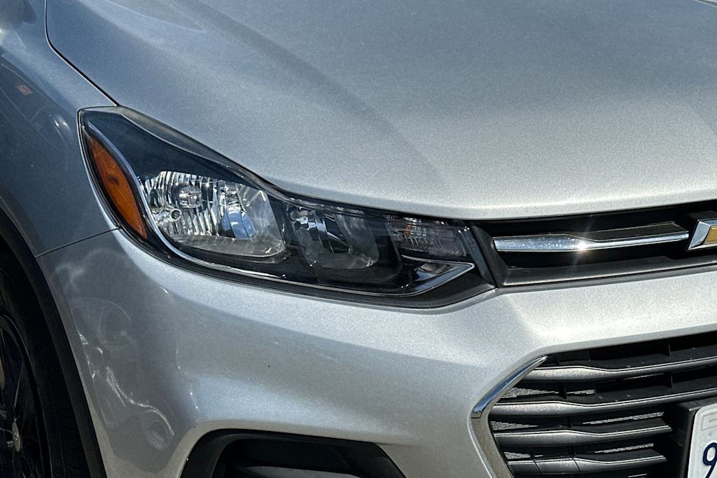 Thumbnail: 2022 Chevrolet Trax - 15