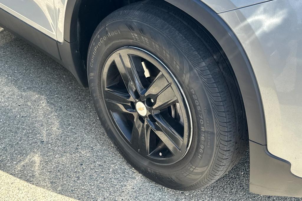 Thumbnail: 2022 Chevrolet Trax - 16