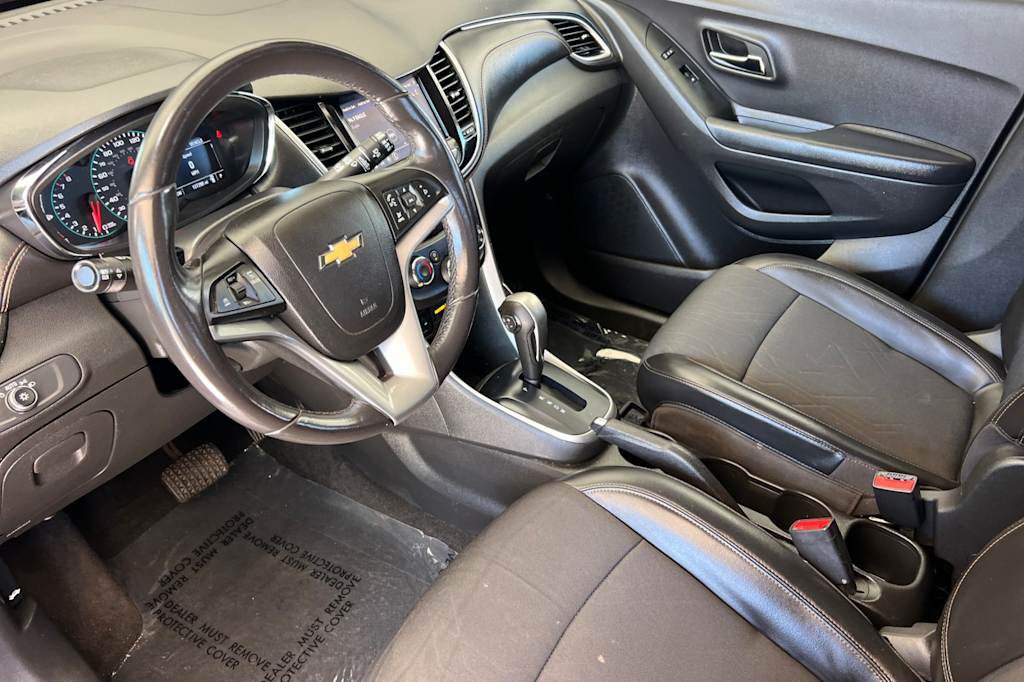 Thumbnail: 2022 Chevrolet Trax - 9