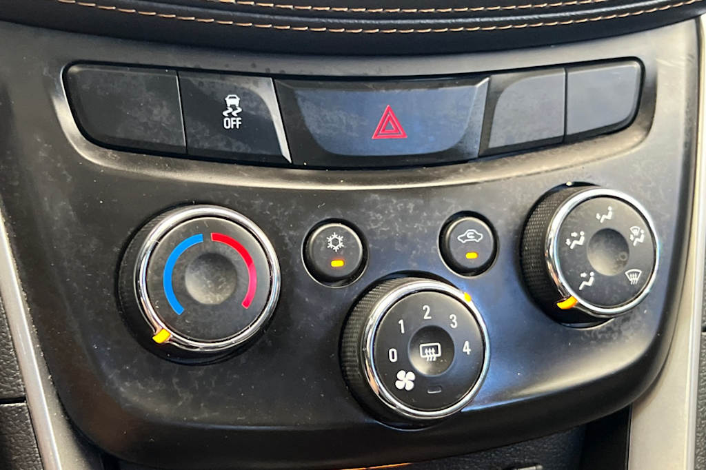 Thumbnail: 2022 Chevrolet Trax - 26