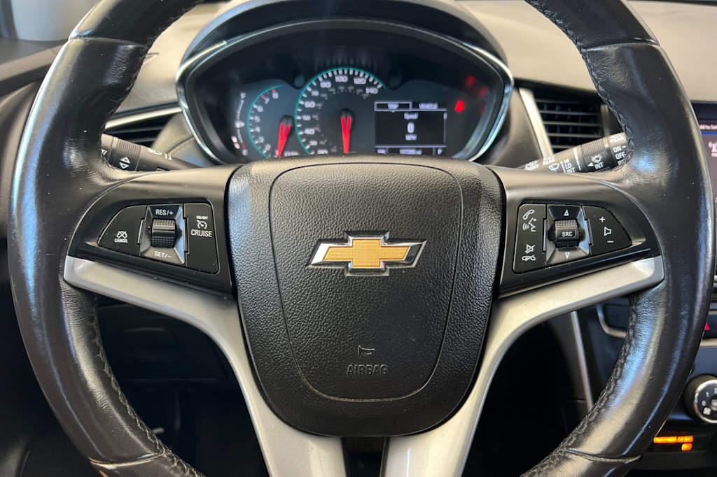 Thumbnail: 2022 Chevrolet Trax - 28