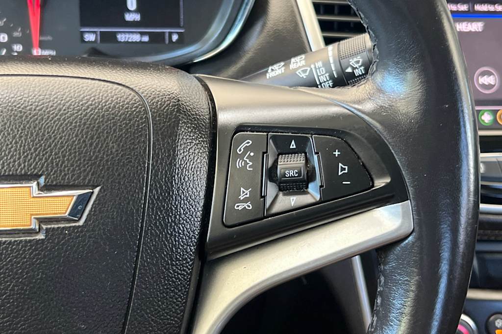 Thumbnail: 2022 Chevrolet Trax - 30