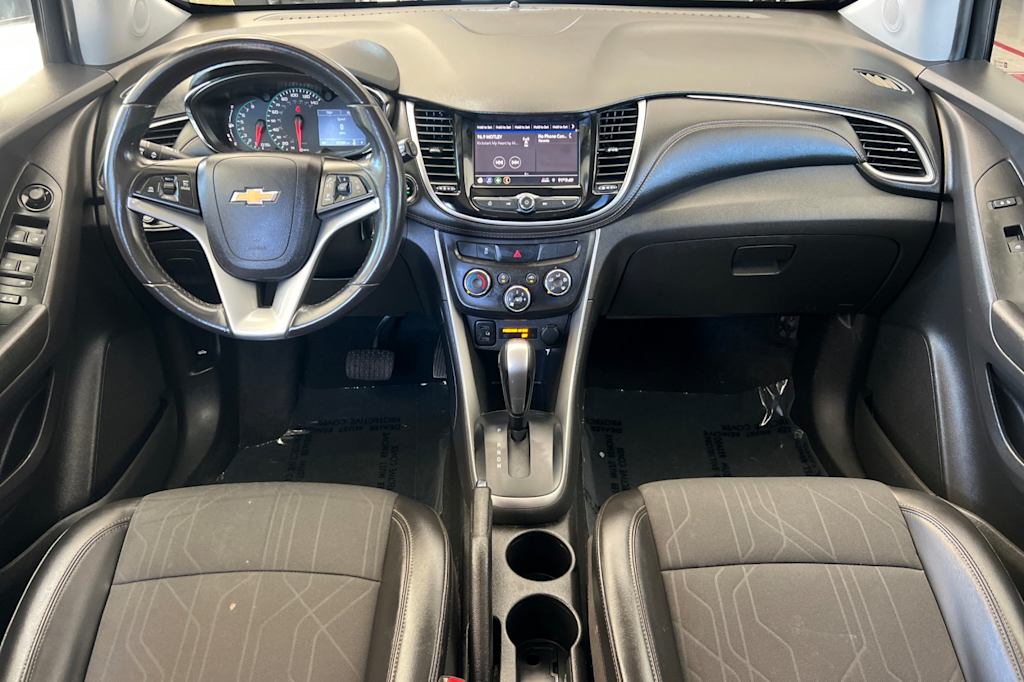 Thumbnail: 2022 Chevrolet Trax - 2