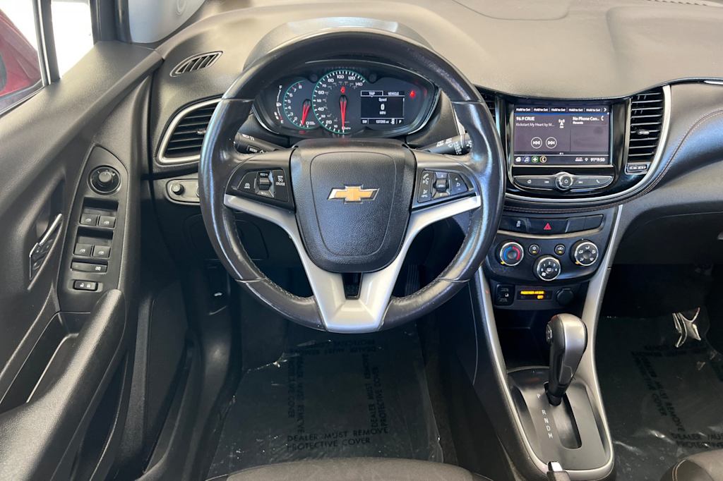 Thumbnail: 2022 Chevrolet Trax - 11