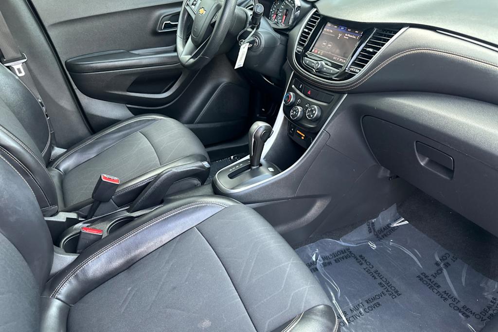 Thumbnail: 2021 Chevrolet Trax - 13