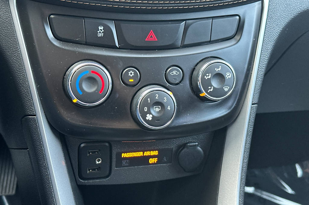 Thumbnail: 2021 Chevrolet Trax - 26