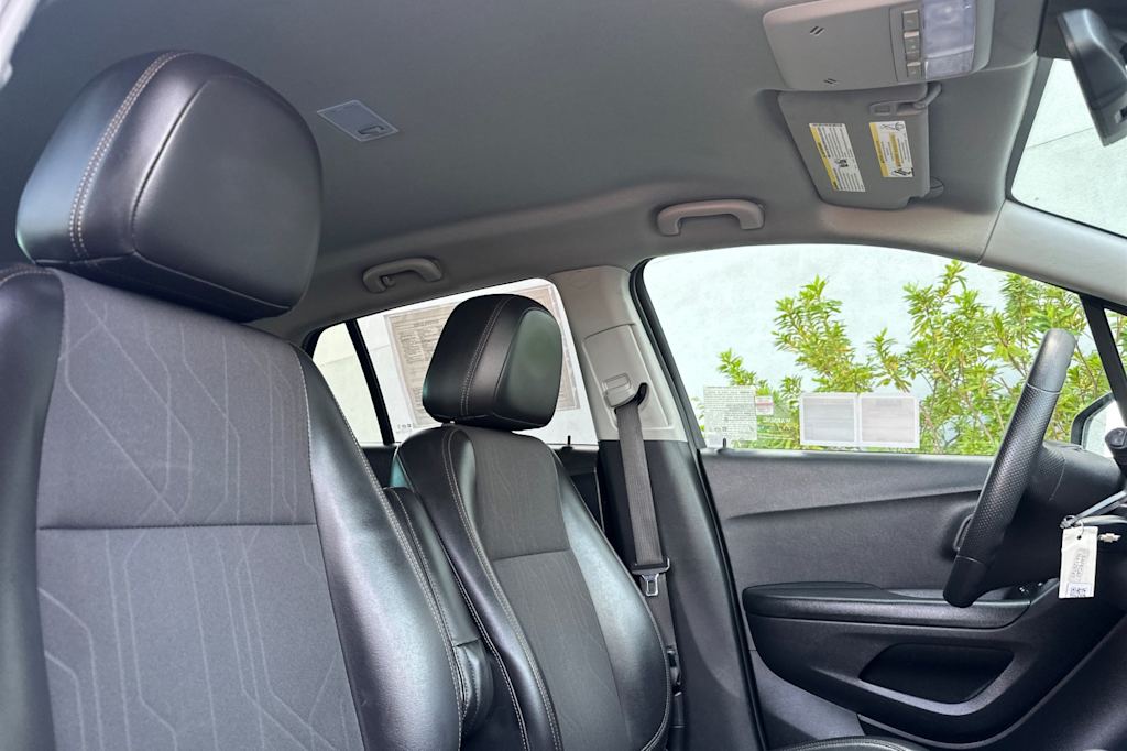 Thumbnail: 2021 Chevrolet Trax - 10