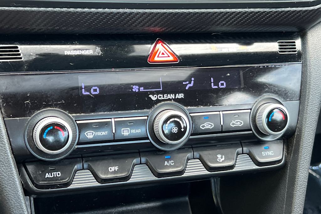 Thumbnail: 2020 Hyundai Elantra - 25