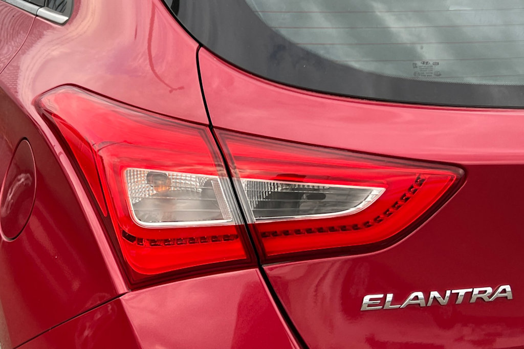 Thumbnail: 2014 Hyundai Elantra - 14
