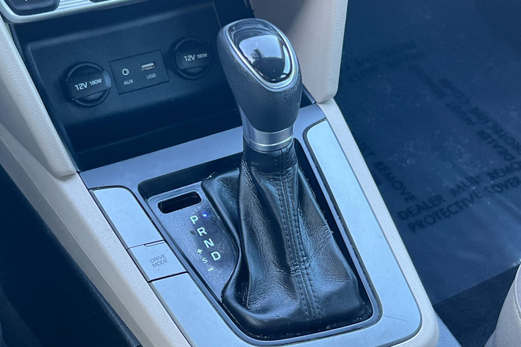 Thumbnail: 2020 Hyundai Elantra - 15