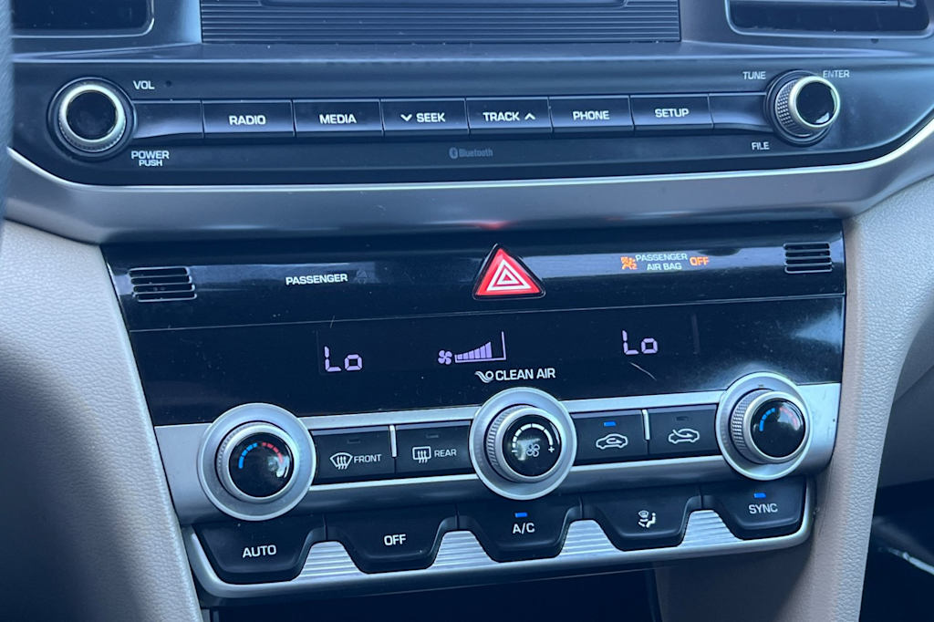 Thumbnail: 2020 Hyundai Elantra - 25