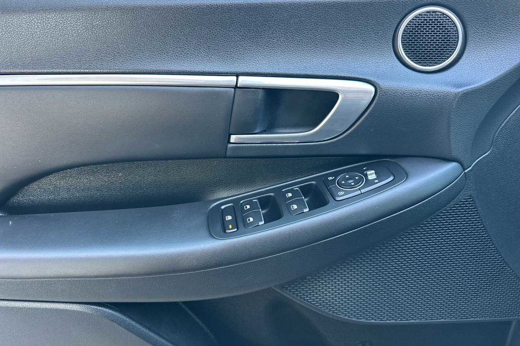Thumbnail: 2022 Hyundai Sonata - 21