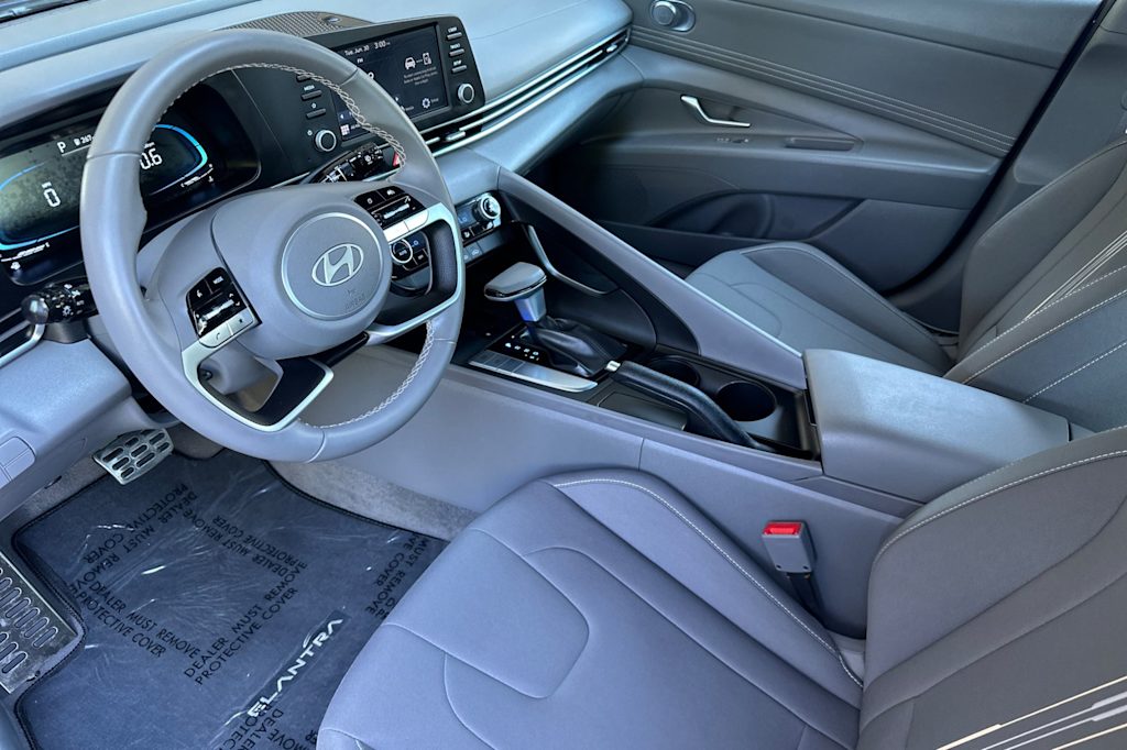 Thumbnail: 2025 Hyundai Elantra - 9