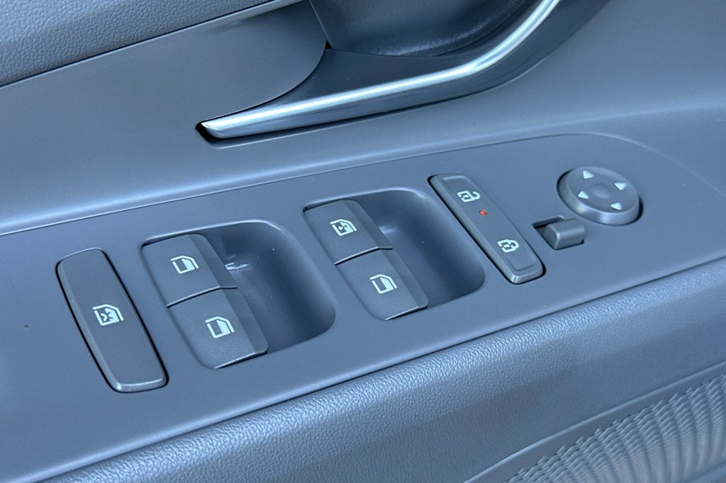 Thumbnail: 2025 Hyundai Elantra - 22