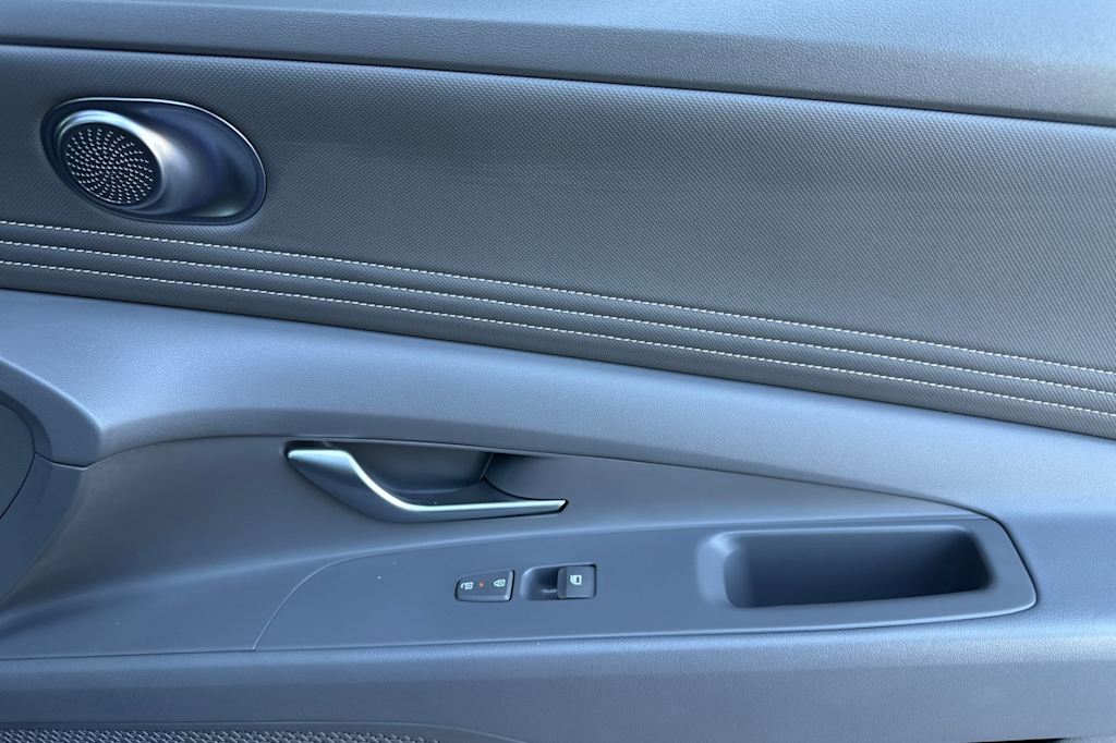 Thumbnail: 2025 Hyundai Elantra - 24