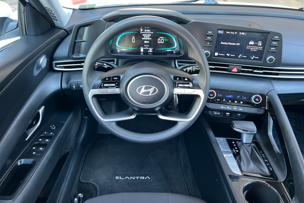 Thumbnail: 2026 Hyundai Elantra - 10