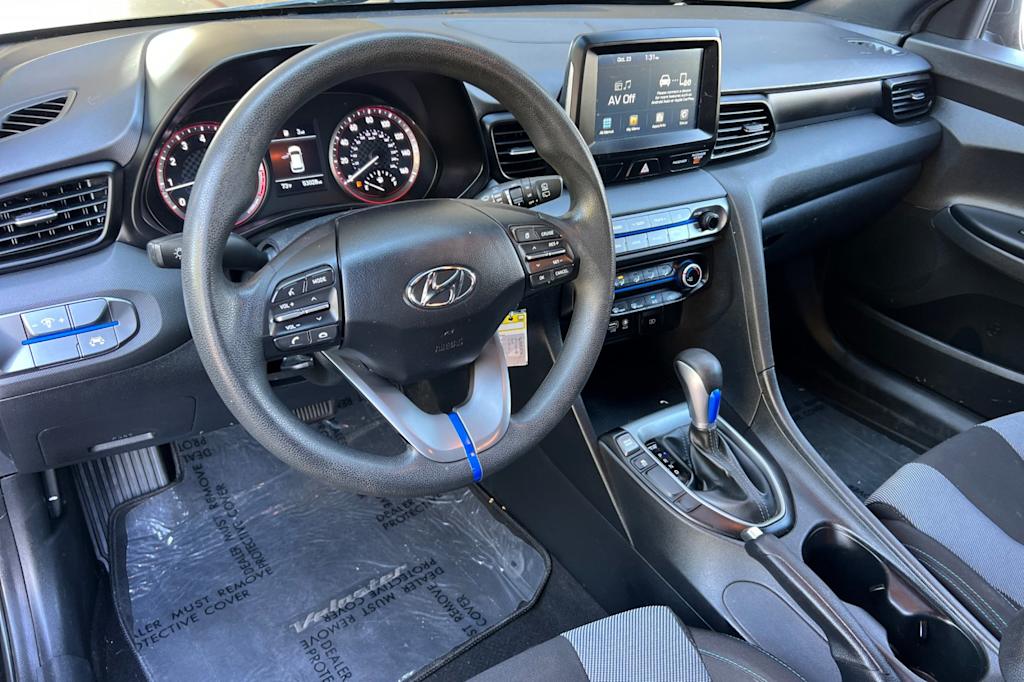Thumbnail: 2019 Hyundai Veloster - 11